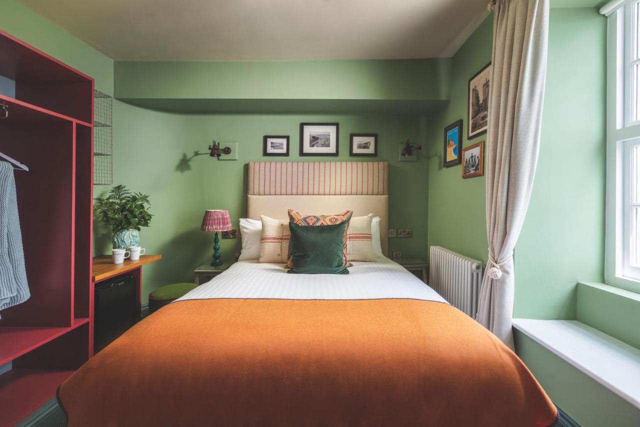 Rock Point Inn Lyme Regis Buitenkant foto